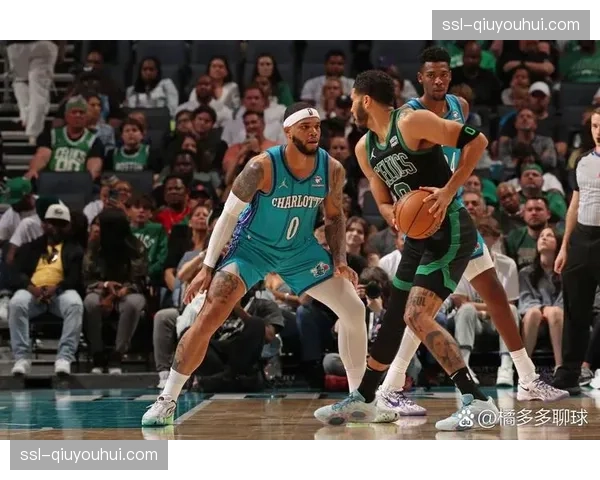 黄蜂七连胜势头延续 战术体系中团队协作成关键